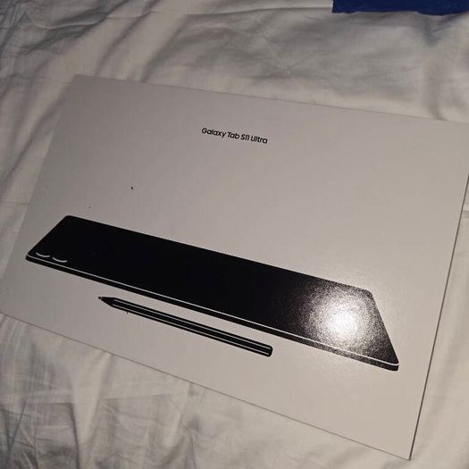 Samsung Tab S11 Ultra 256GB Grey w/ Samsung Slim Keyboard Case