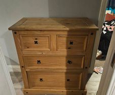 Mexican pine unit offers