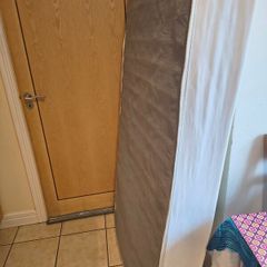 Single Mattress 90 x 190 cm with Mattress Protector