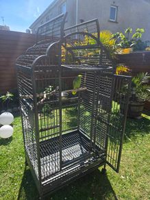Large parrot cage