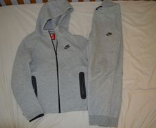 Nike boys set 12-13y