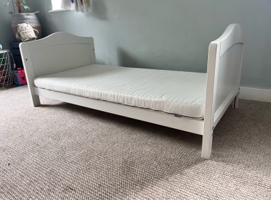 cot/ toddler bed