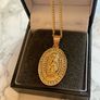 Gold necklace Image 2