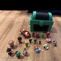 Ryan's world toys and chest