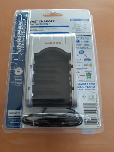 Uniross battery recharger BNIB