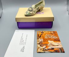 Vintage Just The Right Shoe Afternoon Tea 25016 Boxed, Raine Willett Design