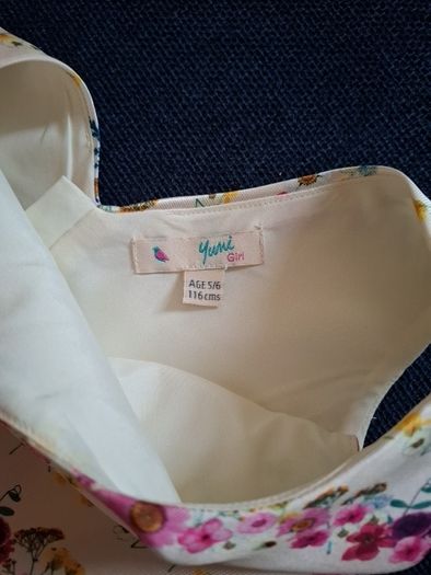 Yumi girl Dress age 5-6