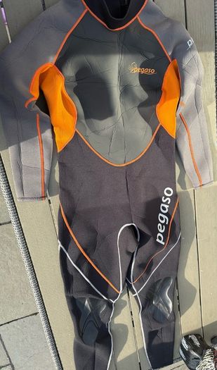 Ladies wet suit