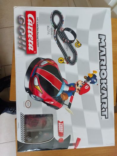 MarioKart Carrera Go, in like new condition, in Box with all accessories