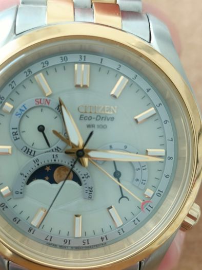 Citizen Eco-Drive Moon Phase Calibre 8651 WR 100 Never Worn Two Tone Bracelet Watch
