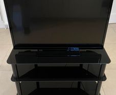 Toshiba 32 inch Smart TV, Antenna + Stand