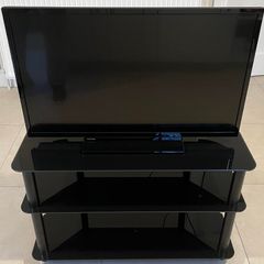 Toshiba 32 inch Smart TV, Antenna + Stand