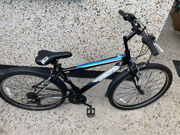 Ignite Attack Mountain Bike 18Speed