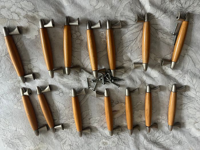 kitchen press handles