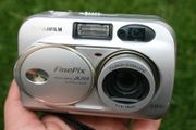 Fujifilm Photo FinePix A204 2.0MP Compact Digital Camera Y2K Nostalgic  Trend