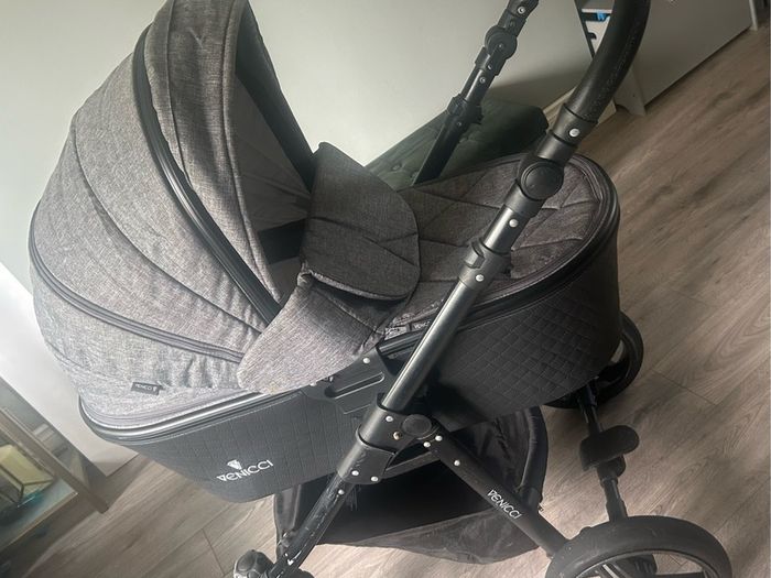 Venicci Travel System
