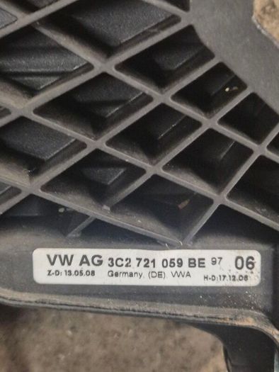 Volkswagen Passat B6 clutch pedal