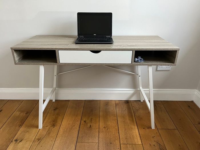 Light oak desk with white legs