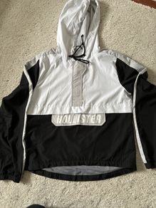 hollister top/ jacket size small