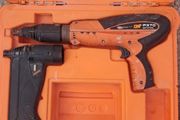 Spitfire P370 powder actuated concrete/steel nail gun with the C60 magazine and case