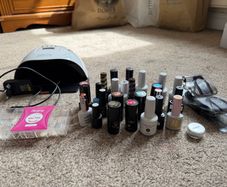 nails
