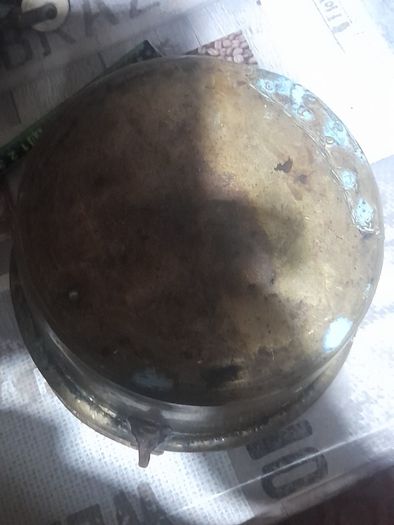 Antique Copper Cauldron or Pot, likely dating from the 19th or early 20th century, featuring a natural patina and oxidation typical of age and use