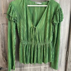 BNWT Zara Top/Blouse - Small