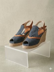 Jimena Gil Canvas wedges Espadrilles style