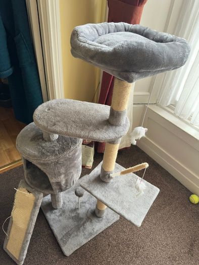 Cat tree/house