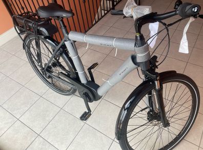 Trek Verve Electric Bike with lots of extra Accessories