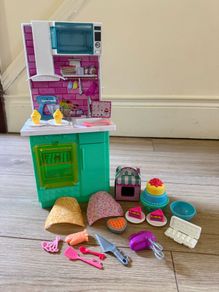 Barbie kitchen