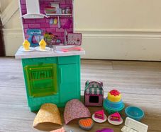 Barbie kitchen