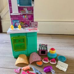 Barbie kitchen
