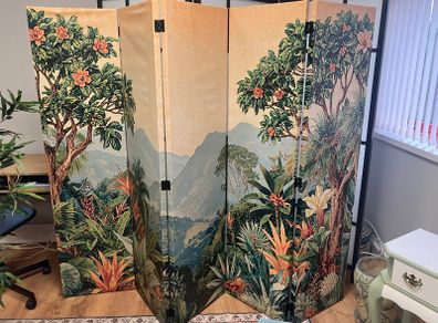Room divider