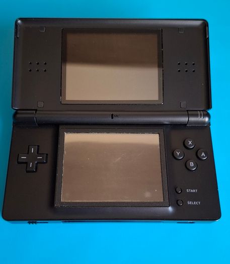 DS Lite w/ Pokemon Shell
