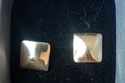 9ct gold stud earrings 4.35g