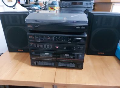 AIWA 700 Series, Stereo Cassette Receiver Model No CX-72K, Stereo Turntable System PX-E72, Speakers Model No. SX-G72. Everything working and in excellent condition