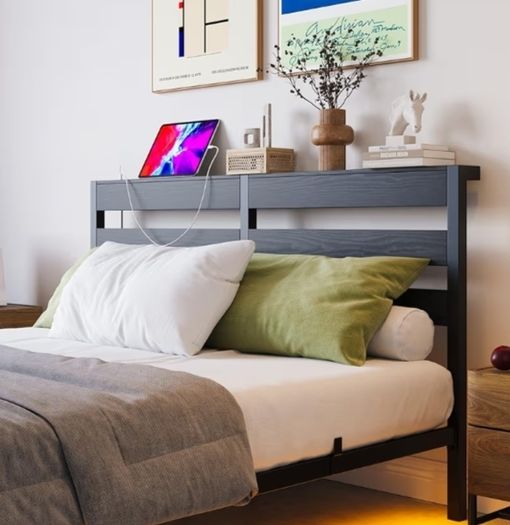 Double 4ft6 Floating Bed Frame with LED Lights, Metal Platform Bed Frame with USB Charging Station Double Size, No Box Spring Needed, Metal Slat Support, Noise Free, Black