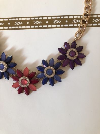 Necklace flower design