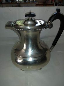 Lovely silver plated tea pot.