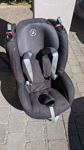 x2 infant / toddler car seas - Joie i-spin 360 & Maxi Cosi TOBI