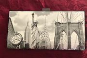 clutch bag