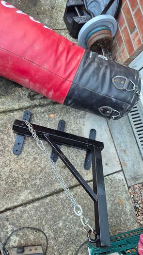 Everlast large boxing bag wall bracket