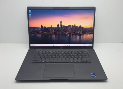 Dell Latitude 7530 - Core i7(12gen)/ 32GB RAM/ 1TB Laptop