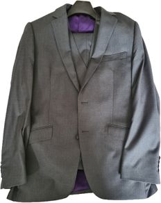 Remus Mens suit. 3 piece.