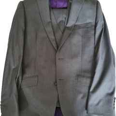 Remus Mens suit. 3 piece.