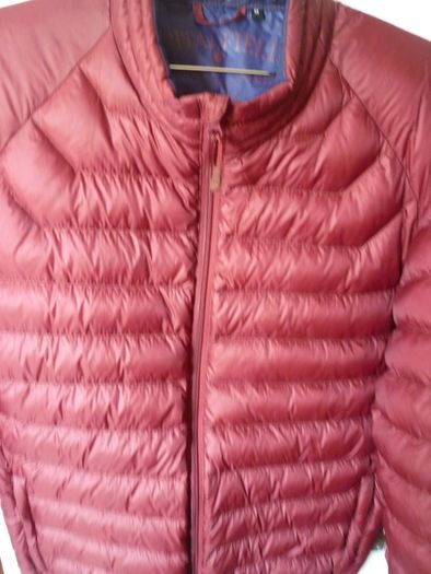 Spital Fields Gents Quilted Puffer Bomber  90% Down Puffer & 10% Feather Zipped Jacket coat. Medium. Colour Wine/burgundy/oxblood. Immaculate. Spitalfields