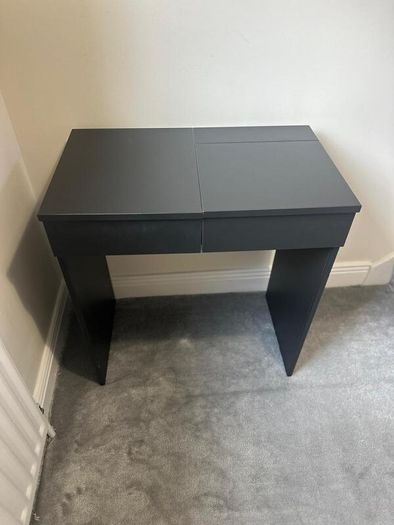 Dressing / Vanity Table with mirror