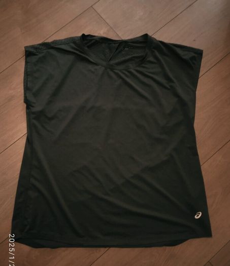 womens sports top