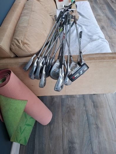 golf clubs for sale 5 euro each putter 20 euro